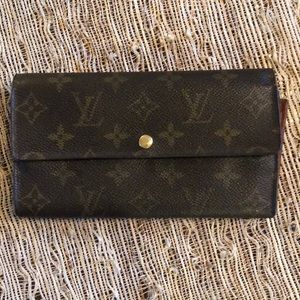 Authentic Louis Vuitton Wallett